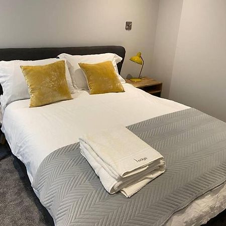 Spacious 1 Bedroom Apartment With Sea Views New Quay エクステリア 写真